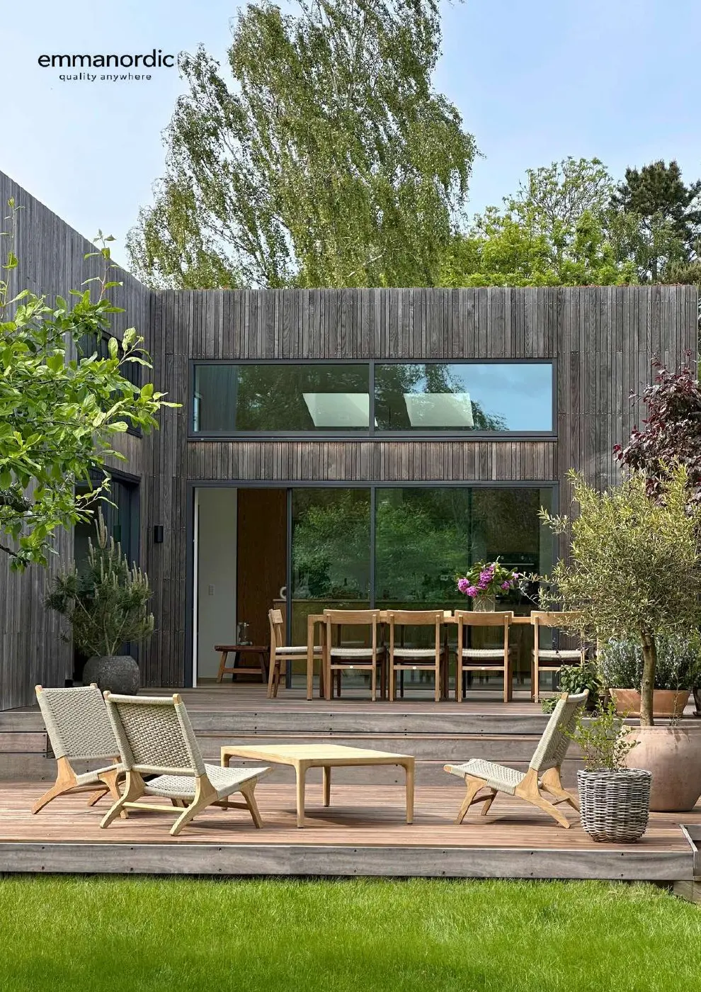 Forsiden af Emmanordic Outdoor Collection 2026-brochuren